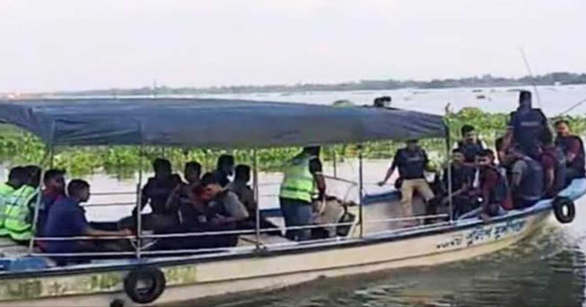 মেঘনায় ডাকাতদের সঙ্গে পুলিশের গোলাগুলি