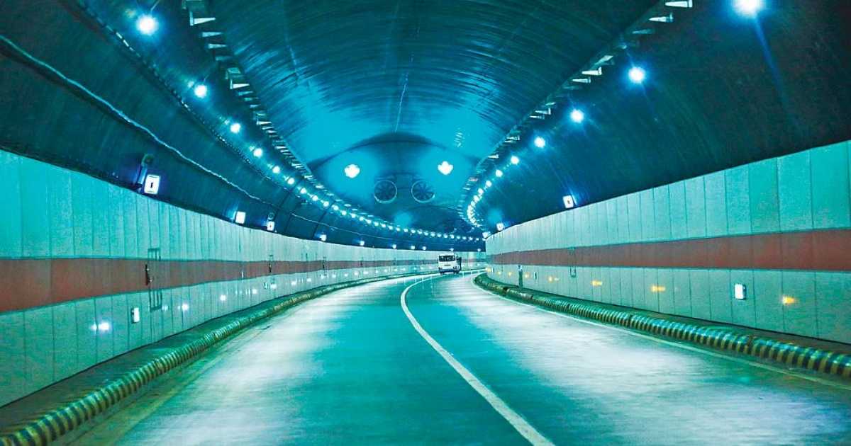 কর্ণফুলী টানেল প্রকল্পে ৫৮৫ কোটি টাকা অপচয়, সাবেক মন্ত্রী কাদেরসহ চারজনের বিরুদ্ধে দুদকের মামলা
