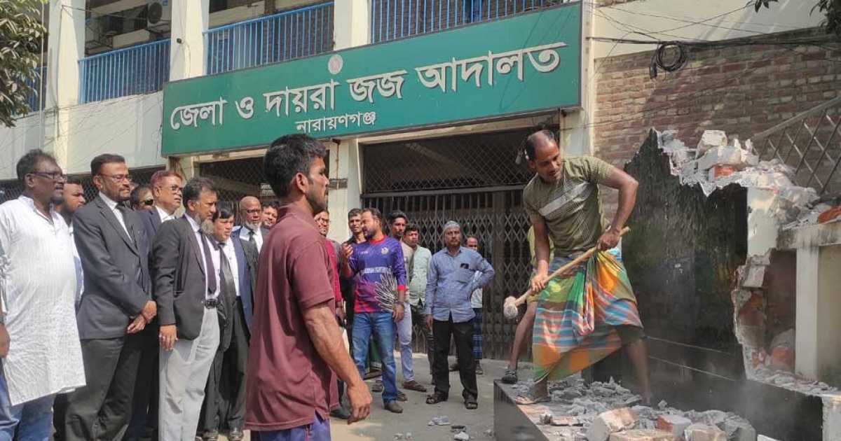 Voyaga etgan tabiiy kokrak porno Jamoatda jinsiy aloqa