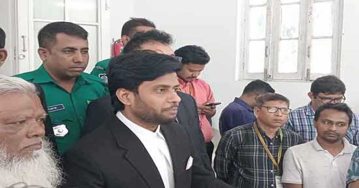 অপরাধ ট্রাইব্যুনাল: শেখ হাসিনার মামলার রায়ের তারিখ ঘিরে অনিরাপদ বোধ ‘করছে না’ প্রসিকিউশন