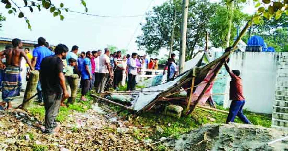 পাউবো’র জমিতে অবৈধ স্থাপনা