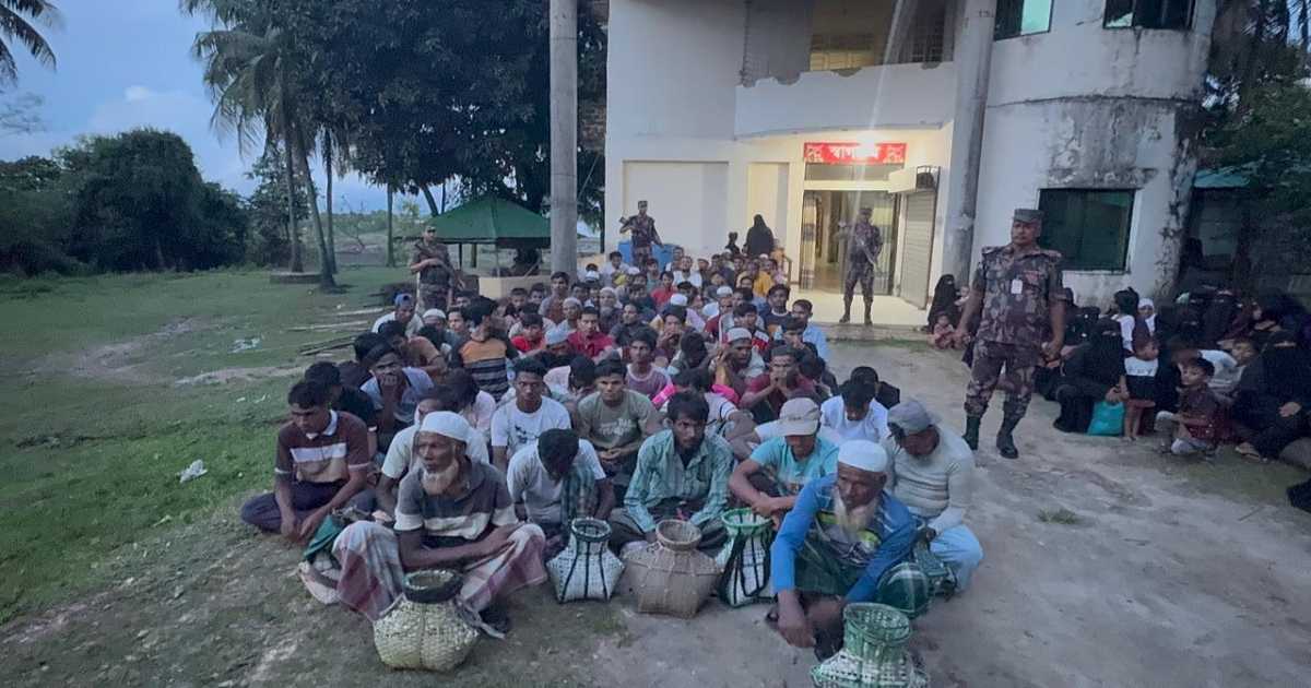 টেকনাফে ১৭১ রোহিঙ্গা আটক, পরে ক্যাম্প মাঝিদের কাছে হস্তান্তর