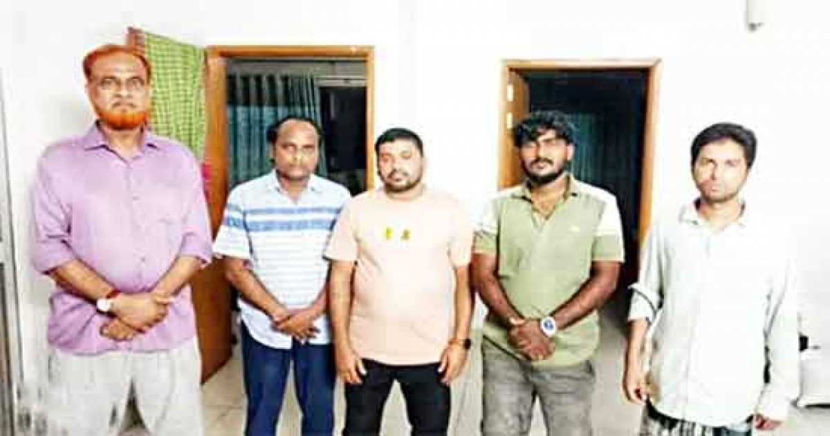 ধামরাইয়ে উপজেলার সাবেক চেয়ারম্যানসহ ৫ জন গ্রেপ্তার
