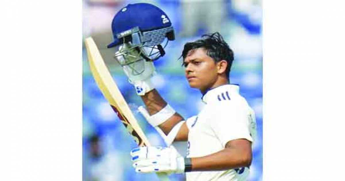 জয়সওয়ালের সেঞ্চুরিতে প্রথম দিন ভারতের
