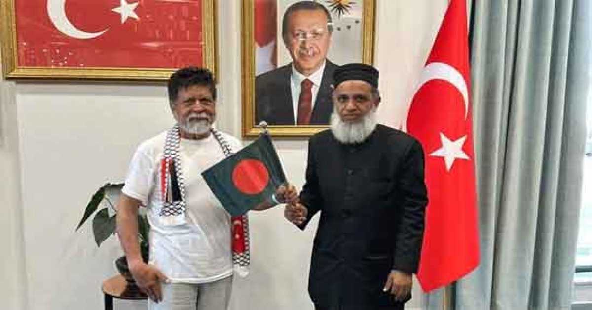 ইসরায়েল থেকে মুক্তি পেয়ে তুরস্কে শহিদুল আলম, দেশে ফিরছেন শনিবার