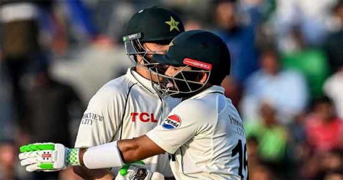 লাহোর টেস্টে বড় লিডের পথে পাকিস্তান