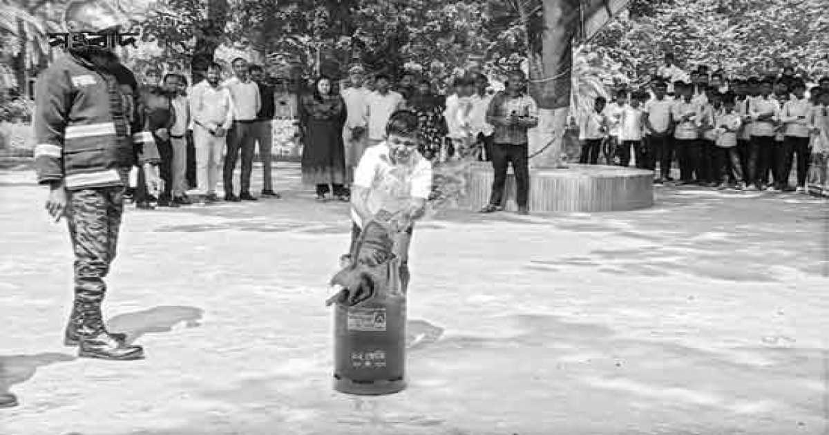 বিরামপুরে ভূমিকম্প ও অগ্নিকান্ড বিষয়ক মহড়া অনুষ্ঠিত