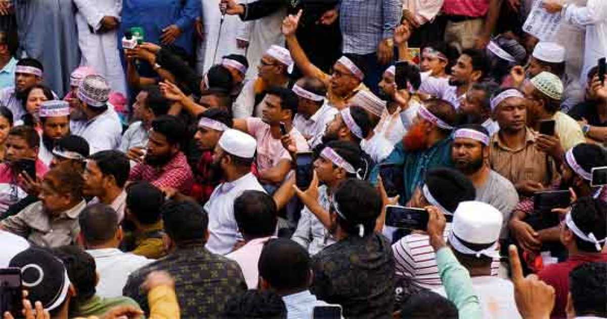 তিন দফা দাবিতে দ্বিতীয় দিনের মতো কেন্দ্রীয় শহীদ মিনারে অবস্থান কর্মসূচি এমপিওভুক্ত শিক্ষক-কর্মচারীদের