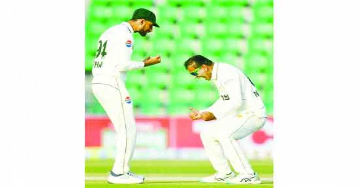 জয়ের জন্য প্রোটিয়ার ২২৬ রান ও পাকিস্তানের ৮ উইকেট দরকার