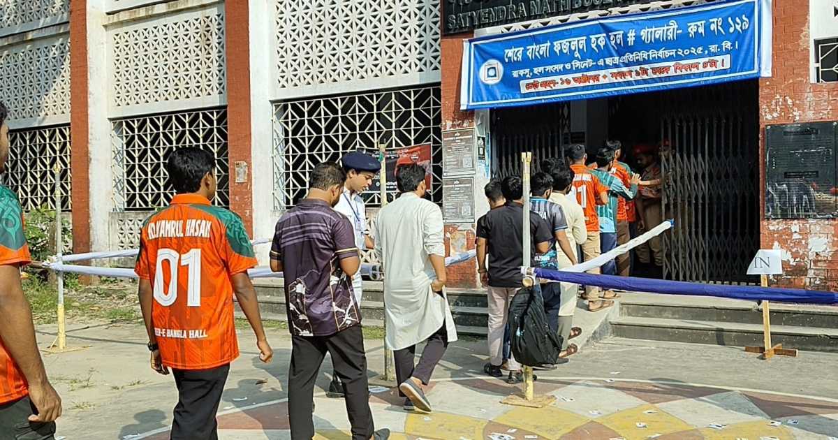 রাকসু: ৫ ঘণ্টায় ভোট পড়েছে ‘৬০ শতাংশ’