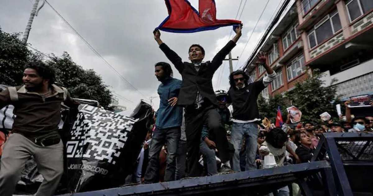 নেপালে বিক্ষোভে মৃতের সংখ্যা বেড়ে ২২