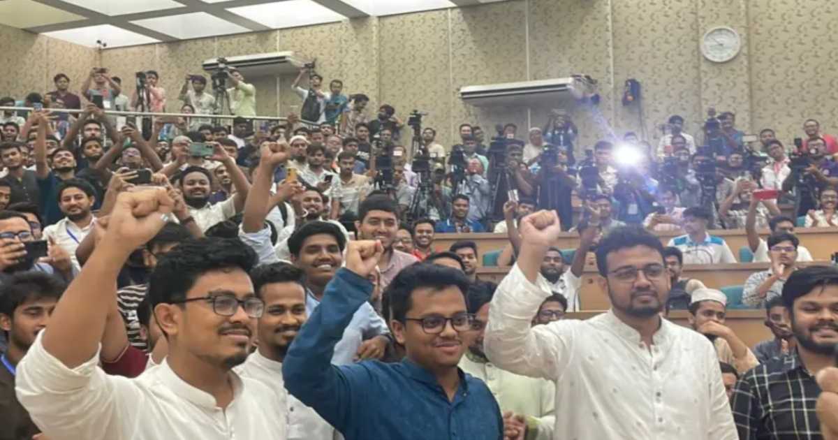 ডাকসু: বিপুল ভোটে জয় শিবিরের সাদিক-ফরহাদের