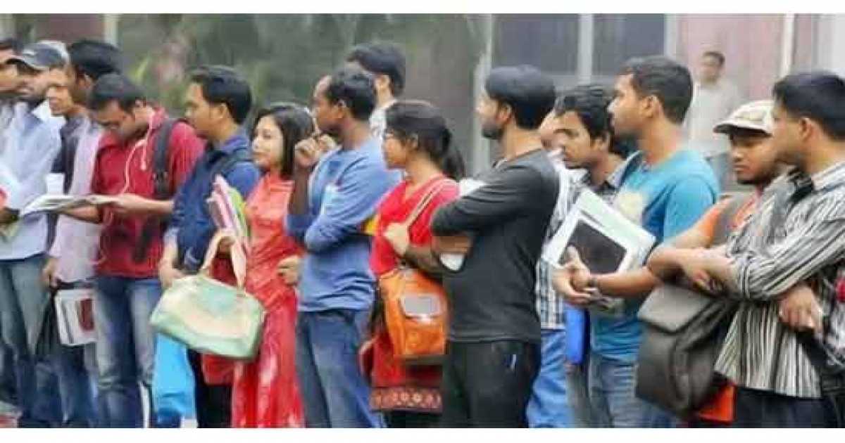 সবচেয়ে বেশি বেকার ঢাকা বিভাগে, স্নাতক ডিগ্রিধারীরা শীর্ষে