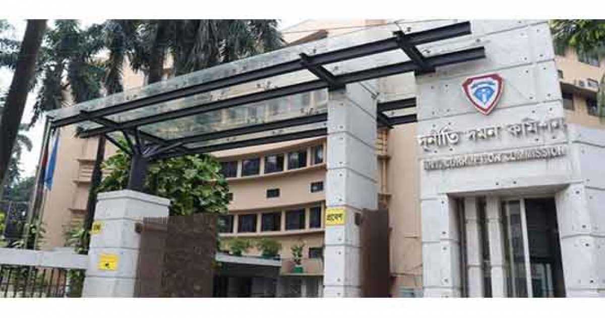 ফ্ল্যাট বরাদ্দে ‘অনিয়ম’: সচিব পদমর্যাদার সাবেক ১২ কর্মকর্তাকে দুদকে তলব