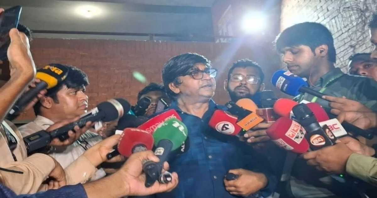 জাকসুঃ অনিয়মের অভিযোগ করে পদত্যাগ করলেন নির্বাচন কমিশনের এক সদস্য