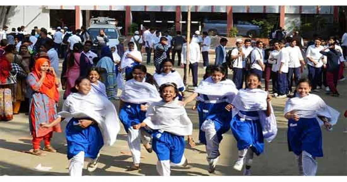 দুর্গাপূজা উপলক্ষে ১১ দিনের লম্বা ছুটিতে স্কুল-কলেজ