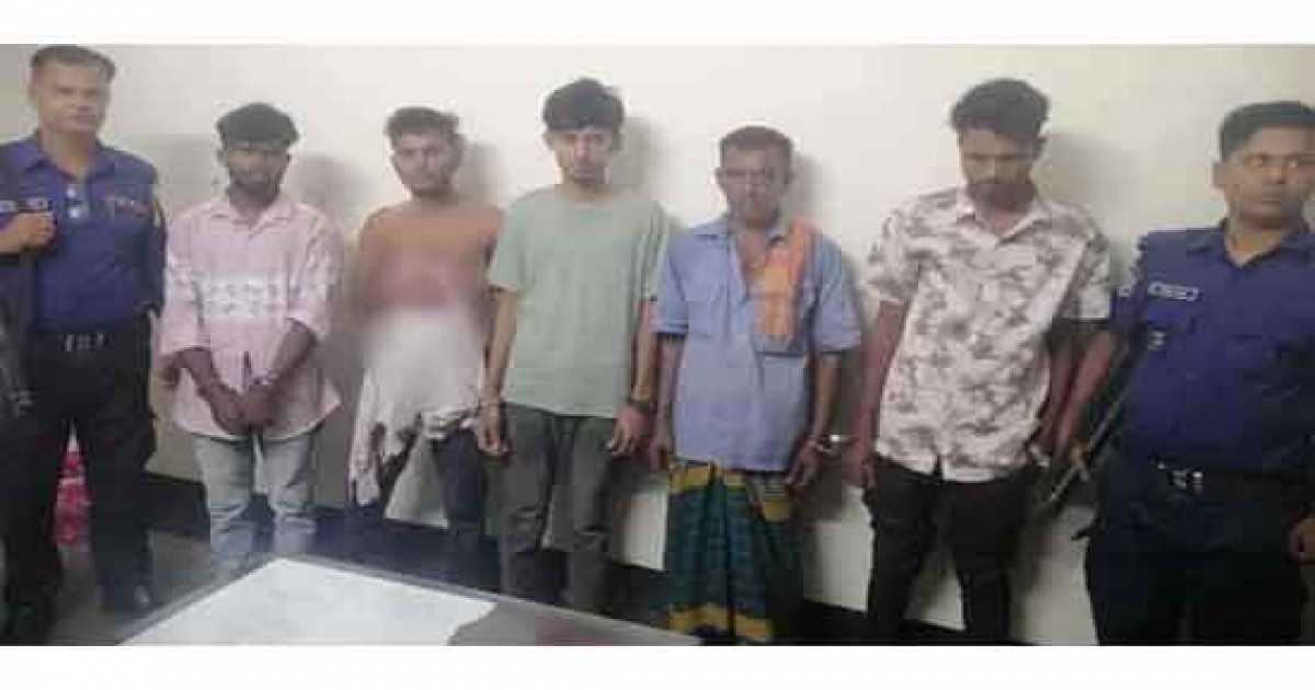 পীর বলুহ দেওয়ানের মেলা থেকে ৫ মাদকসেবী ও জুয়াড়ি আটক