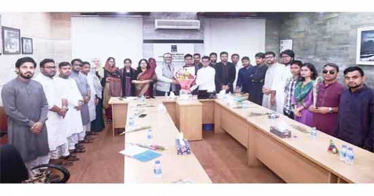 ডাকসুর নির্বাচিত প্রতিনিধিদের আনুষ্ঠানিকভাবে দায়িত্ব গ্রহণ