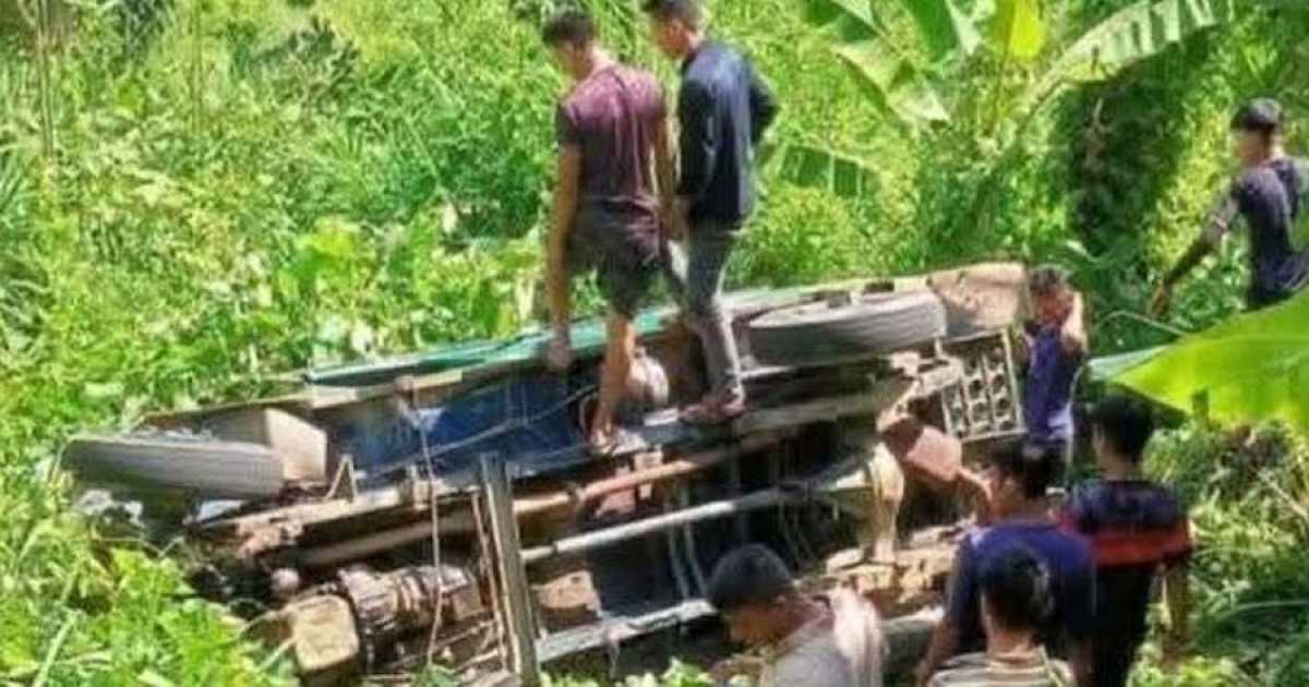 সাজেকে চাঁন্দের গাড়ি খাদে, খুলনা বিশ্ববিদ্যালয়ের শিক্ষার্থীর মৃত্যু
