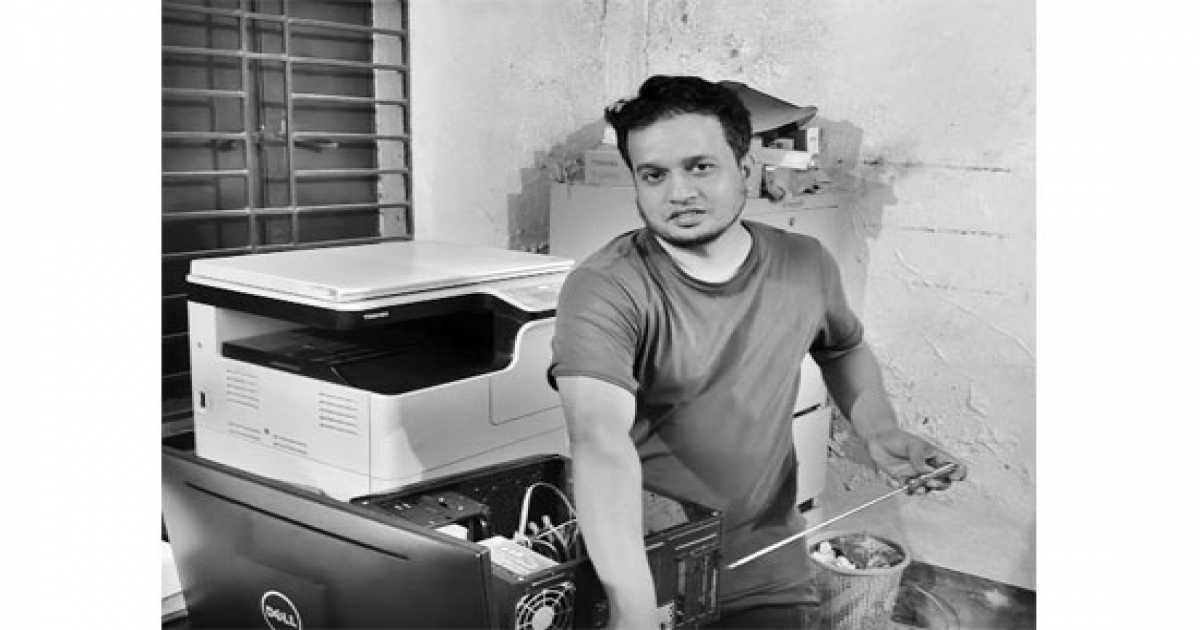 বাক প্রতিবন্ধী মাসুম জীবনযুদ্ধে জয়ী, যা সবার অনুকরনীয়