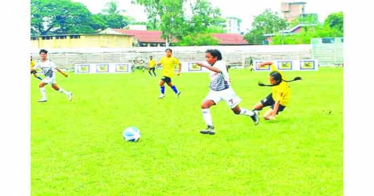 ঠাকুরগাঁওয়ের বড় জয়ে রুনার হ্যাটট্রিক