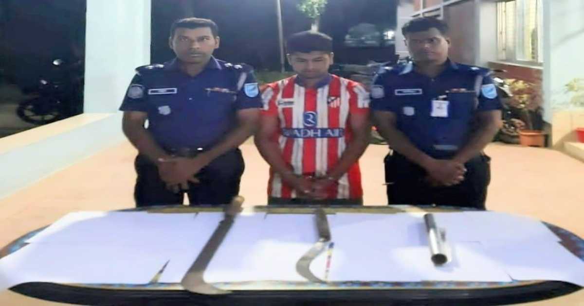ফরিদপুরে অস্ত্র নিয়ে স্পিডবোটে মহড়া দেওয়া কিশোর গ্যাংয়ের এক সদস্য গ্রেফতার