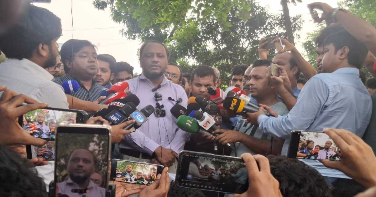 রাবি: পোষ্য কোটা স্থগিতের সিদ্ধান্ত বহাল সিন্ডিকেটে, কমপ্লিট শাটডাউনের ঘোষণা কর্মকর্তা -কর্মচারীদের