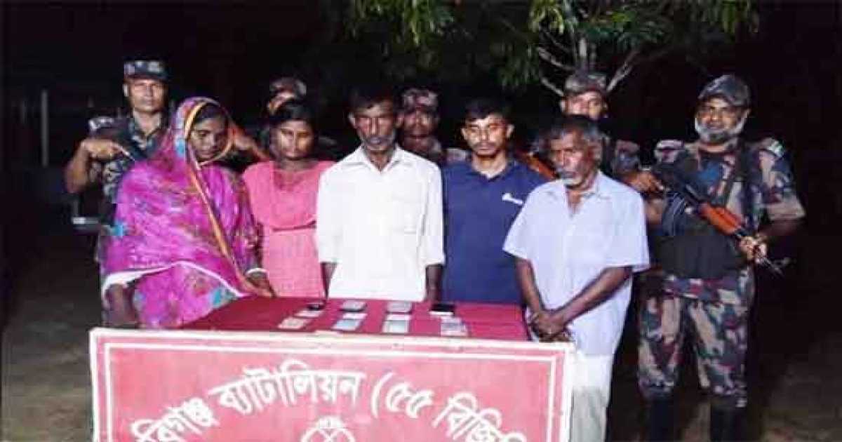 অবৈধভাবে ভারতে যাওয়ার সময় চুনারুঘাট সীমান্তে ৫ বাংলাদেশি আটক