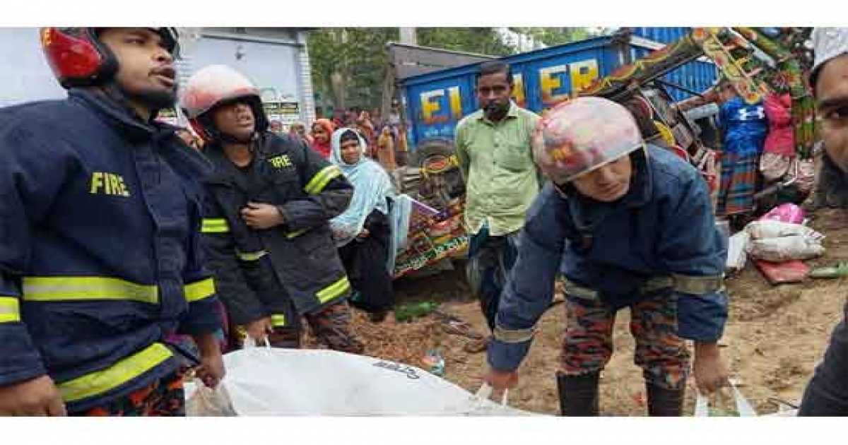 বগুড়ায় সড়ক দুর্ঘটনায় নিহত ২