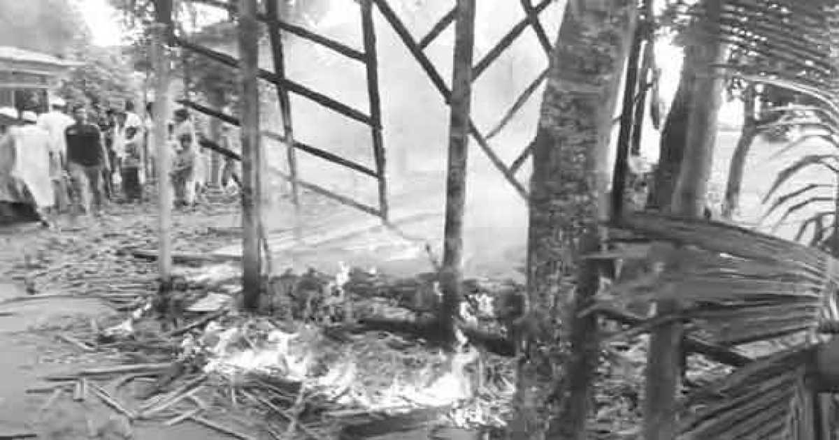 নেত্রকোনার খালিয়াজুরিতে পীরের আস্তানা ভাঙচুর, অগ্নিসংযোগ