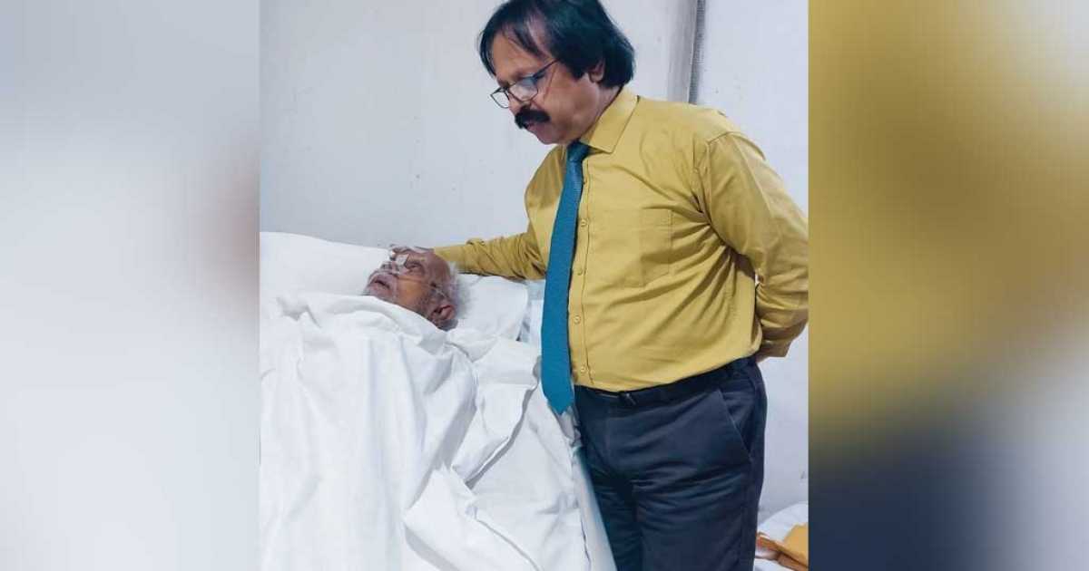 ‘জীবন-মৃত্যুর সন্ধিক্ষণে’ ভাষা সংগ্রামী আহমদ রফিক