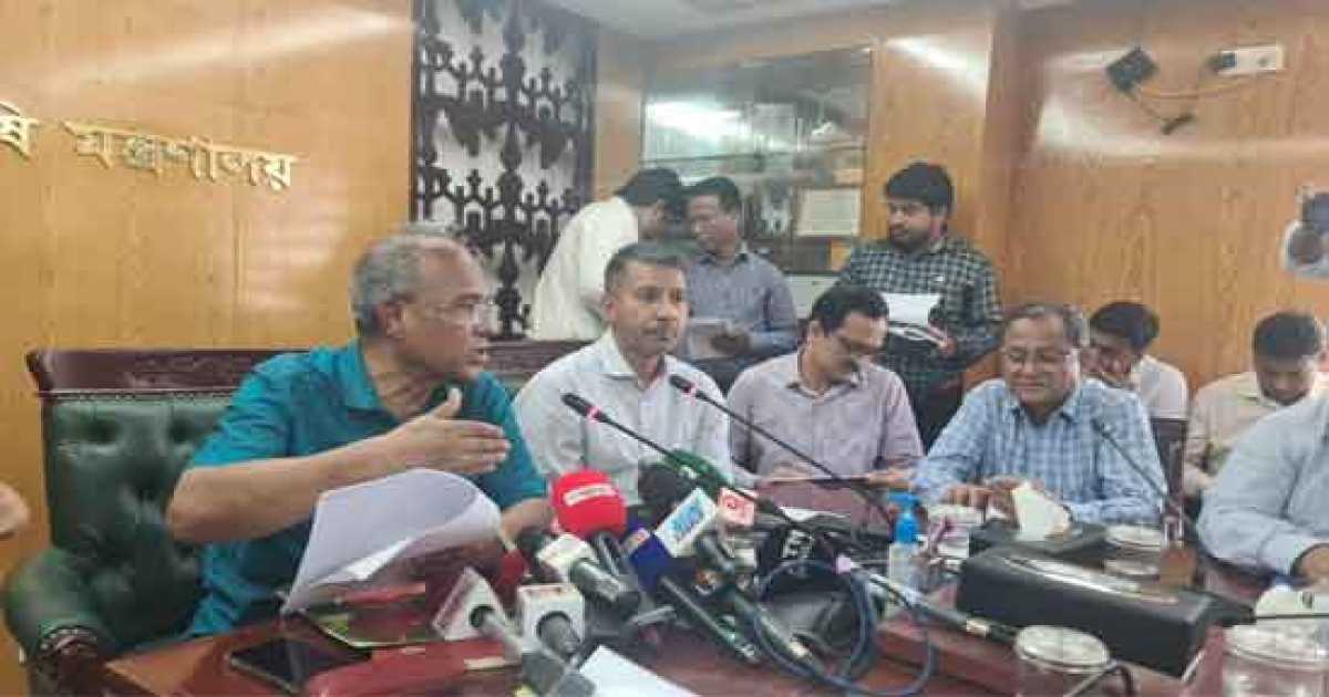 সার আমদানির সব সিন্ডিকেট ভেঙে দেয়া হয়েছে: কৃষি উপদেষ্টা