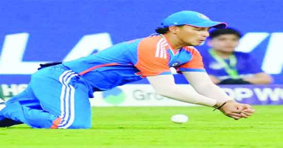 ভারতের ক্যাচ ফেলার নেপথ্যে, দুবাই স্টেডিয়ামে আলোর সমস্যা