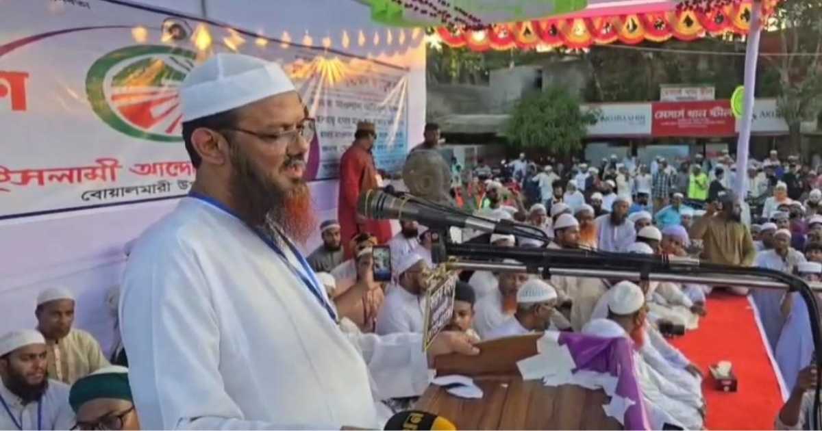 সরকার প্রধান নিজেই বৈষম্য সৃষ্টি করে নিরপেক্ষতা হারিয়েছেন : ফরিদপুরে  চরমোনাই পীর