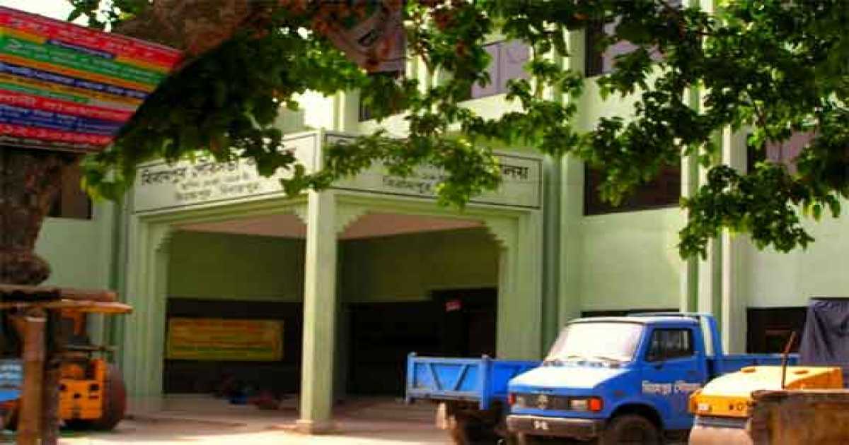 বিরামপুর পৌরসভা কলাবাগান মার্কেটের ড্রেনেজ ব্যবস্থা নাজুক