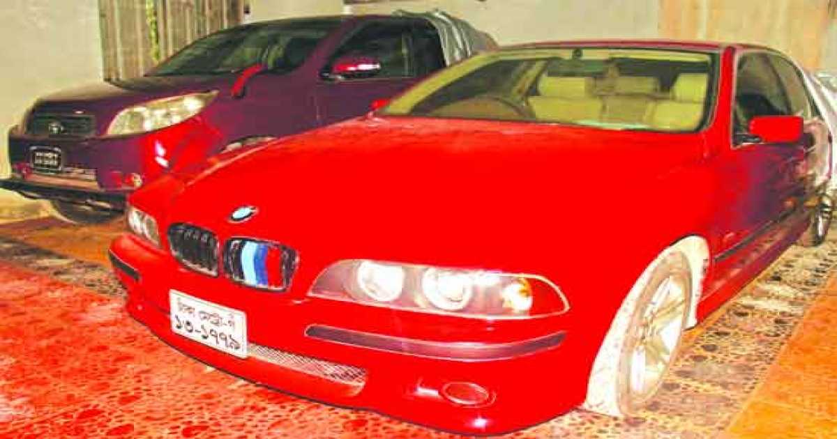 হাজী সেলিমের বাড়িতে অভিযান:  ‘বিলাসবহুল’ ৬ গাড়ি জব্দ
