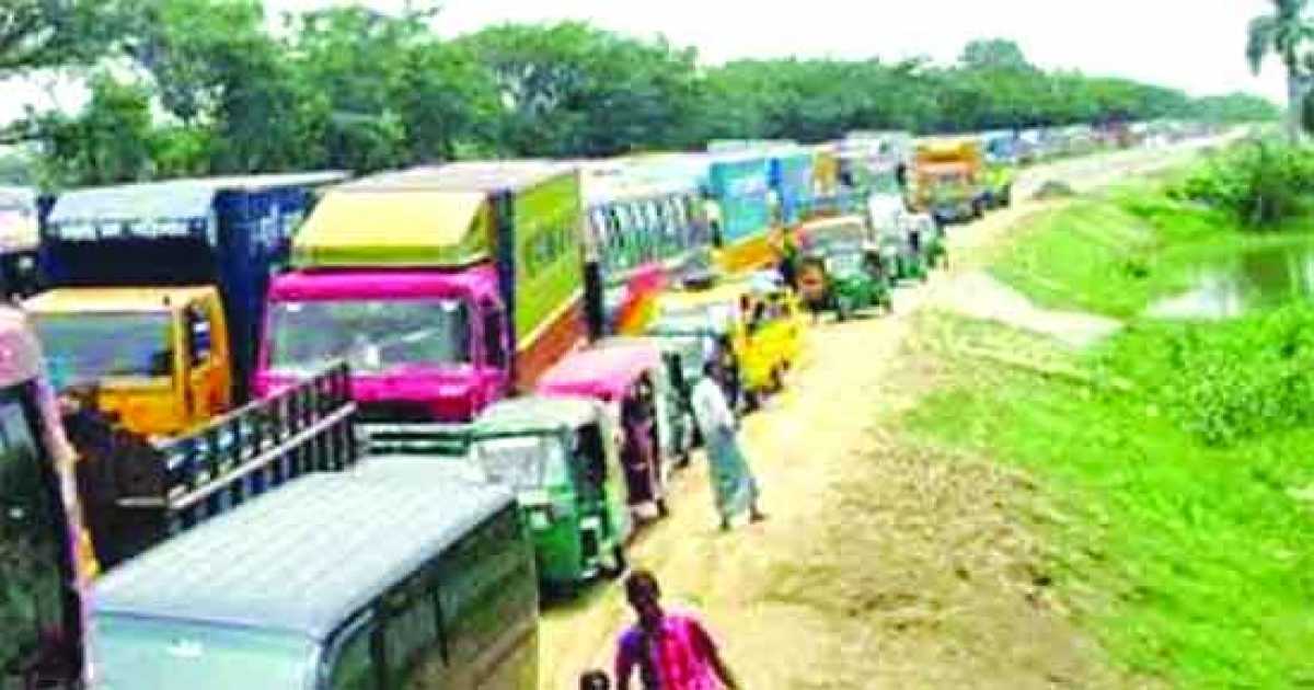 দ্বিগুণ, কখনো তারও বেশি সময় লাগছে ঢাকা-সিলেট সড়কপথে